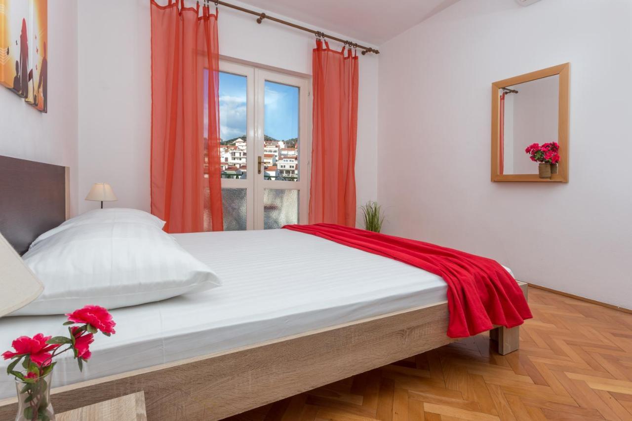 Apartments Marija Bibic Хвар Экстерьер фото
