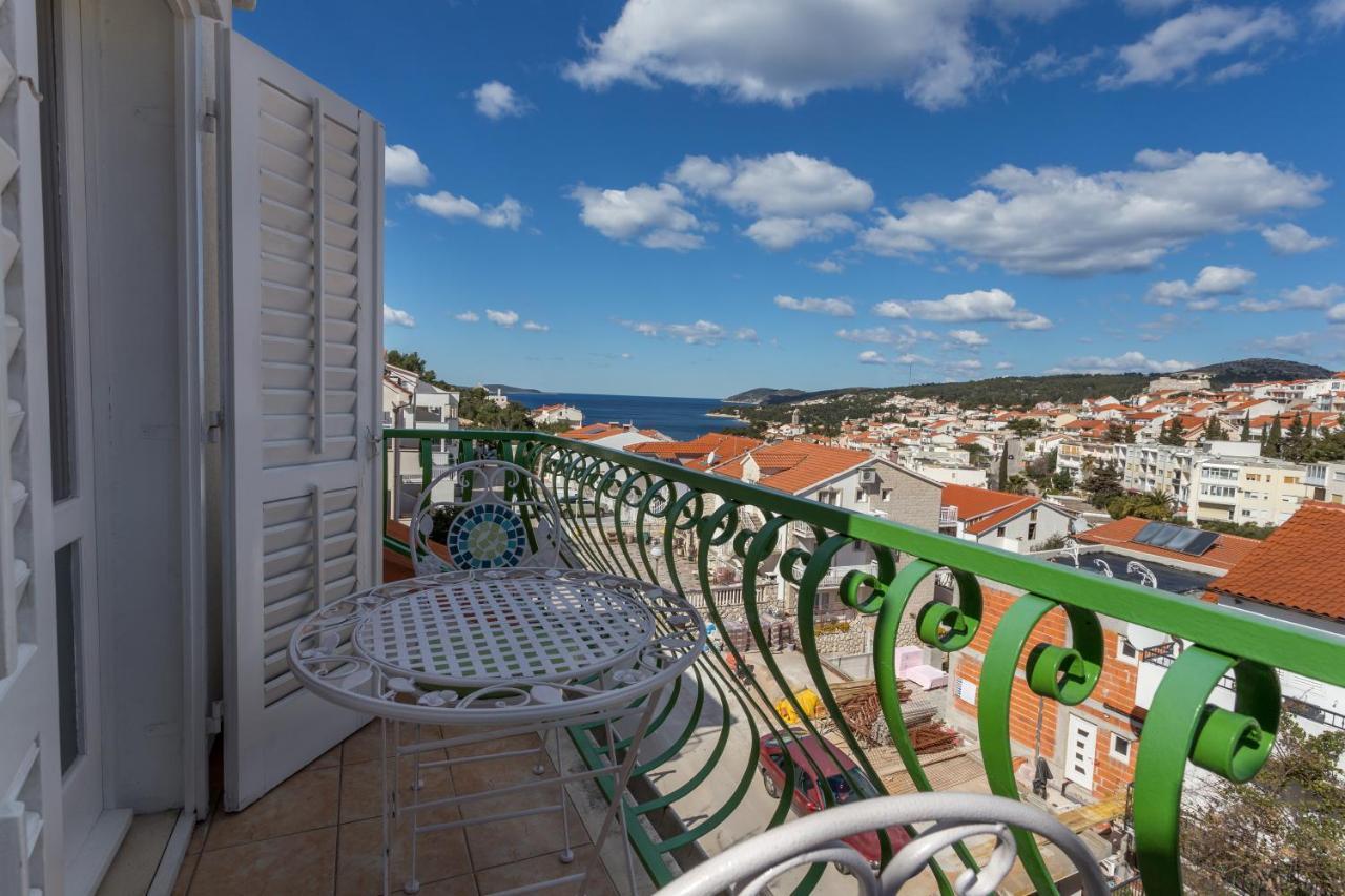 Apartments Marija Bibic Хвар Экстерьер фото